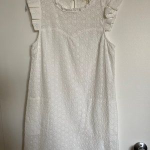 Robe sans manches blanche en coton brodé doublée